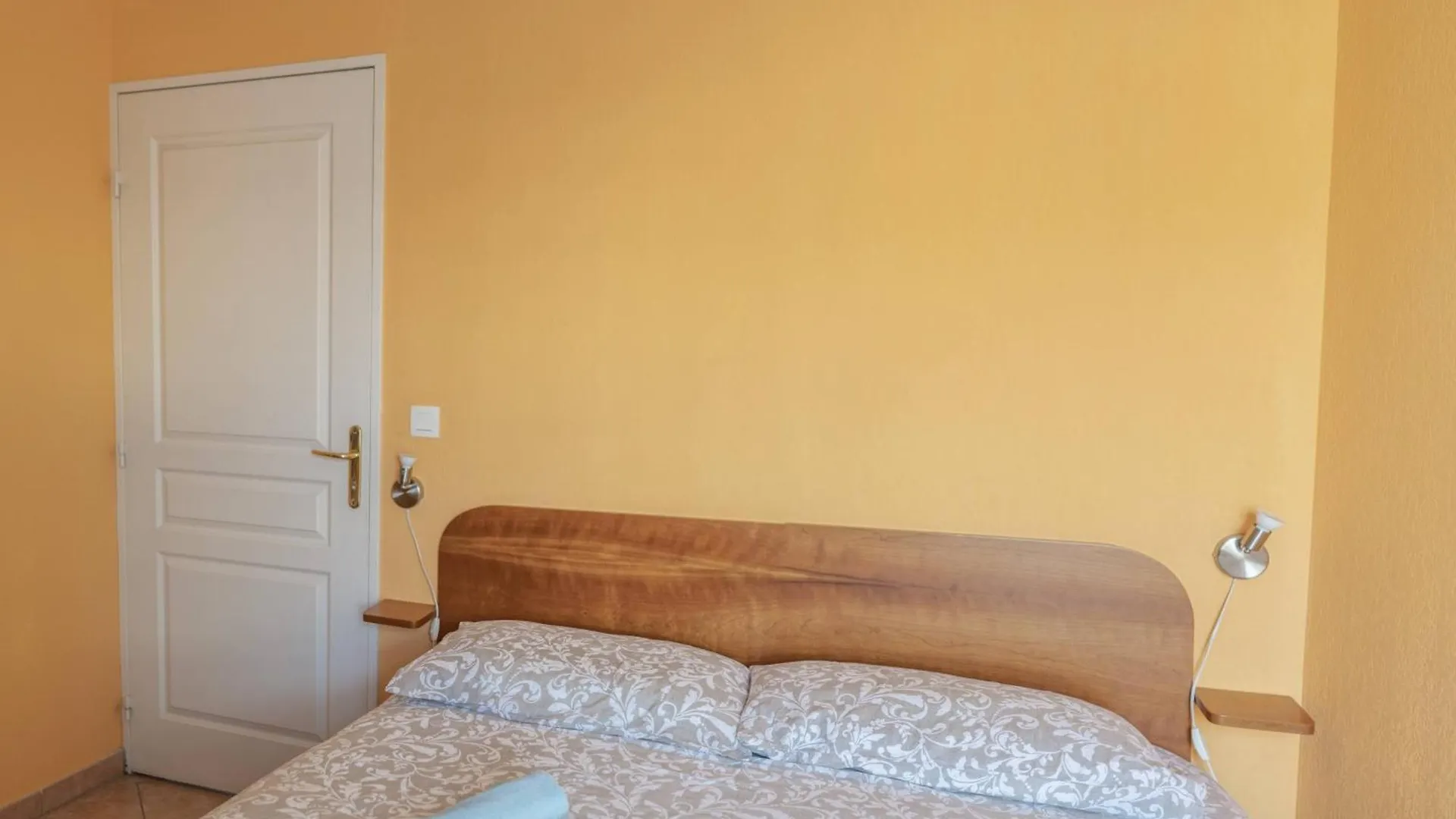 Apartment La Petit Maisonette De Manu Cannes